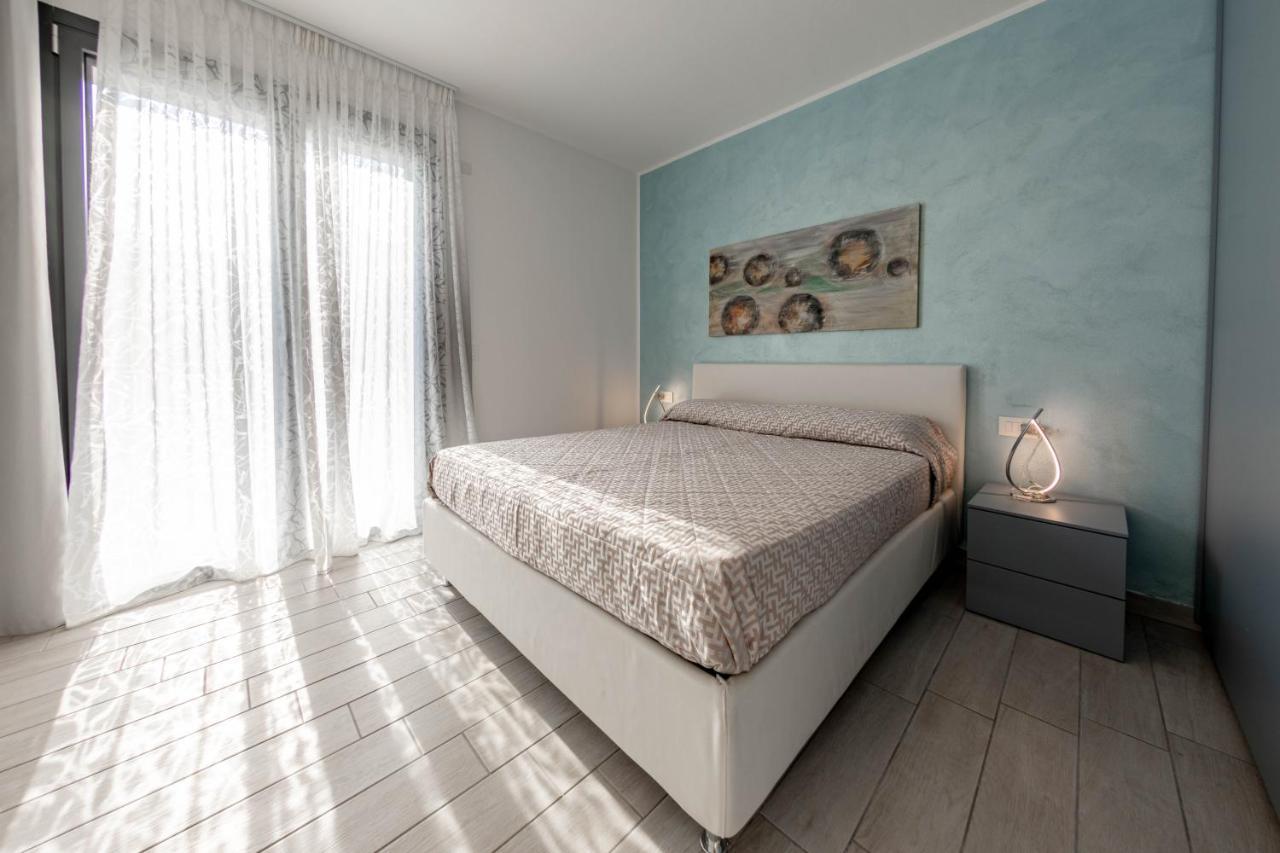 H11 Luxury 12B Porto - Piscina - Jacuzzi Apartment Santo Stefano al Mare Exterior photo